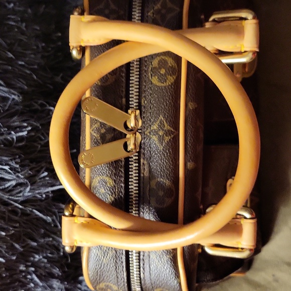 LOUIS VUITTON 🎀 EXCELLENT CONDITION 🩵DISCONTINUED 💄**MANHATTAN PM**💄 - Picture 12 of 14